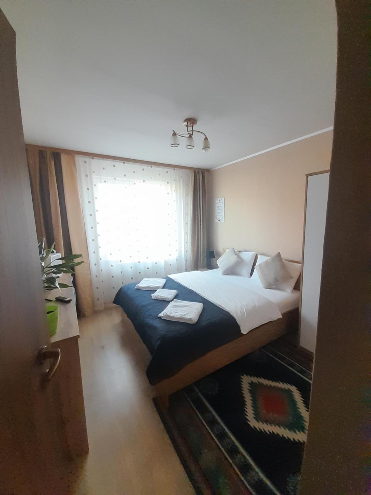 15 Minutes Apartment Bukarest Exteriör bild