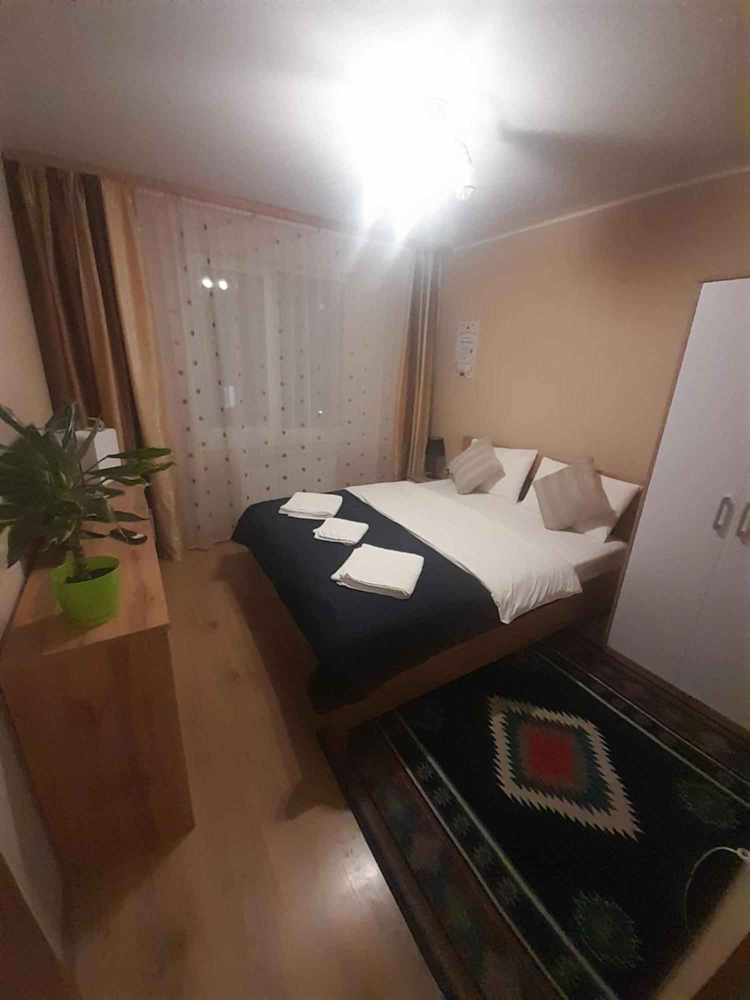15 Minutes Apartment Bukarest Exteriör bild